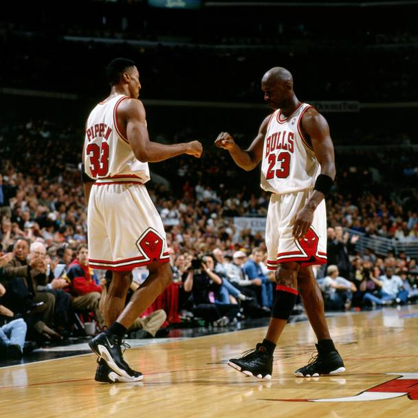 Ancora Pippen e Jordan per un altro assaltodi Chicago al titolo:  il 1998, e finisce con l&#39;anello numero 6.